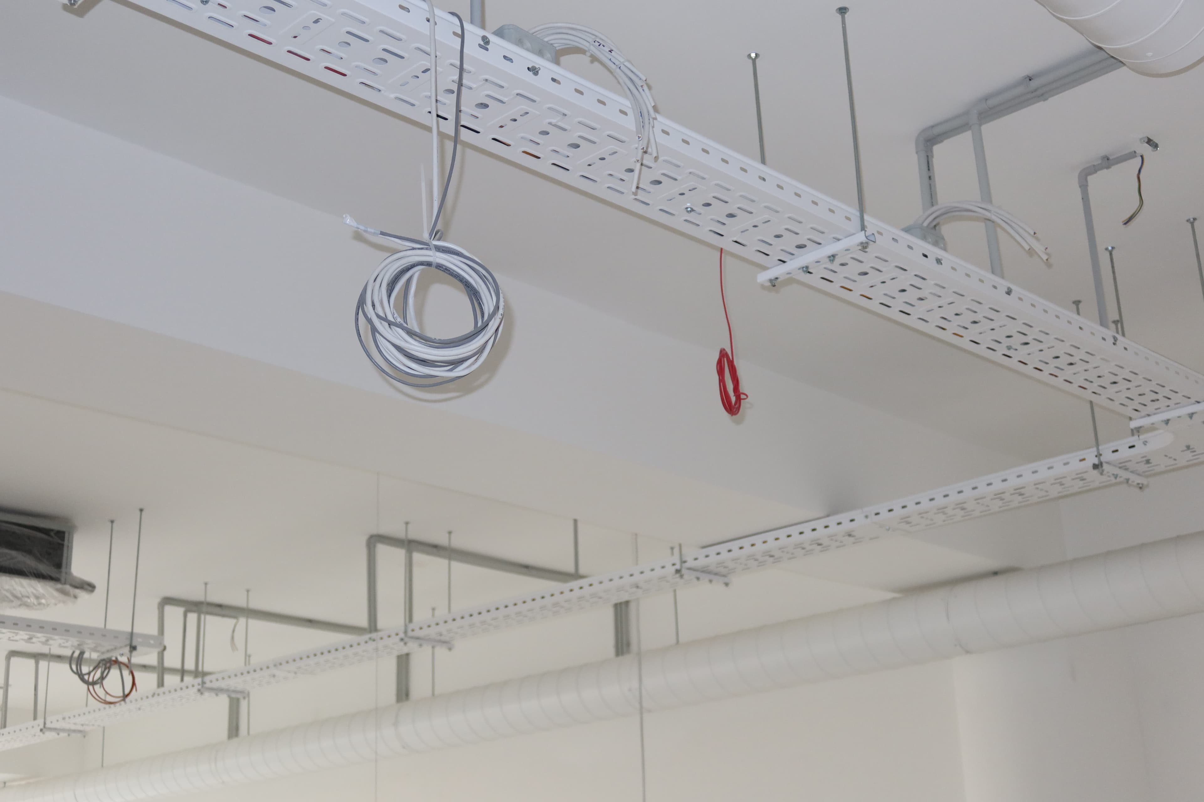 Modena Business Center - Azatutyan 1/15