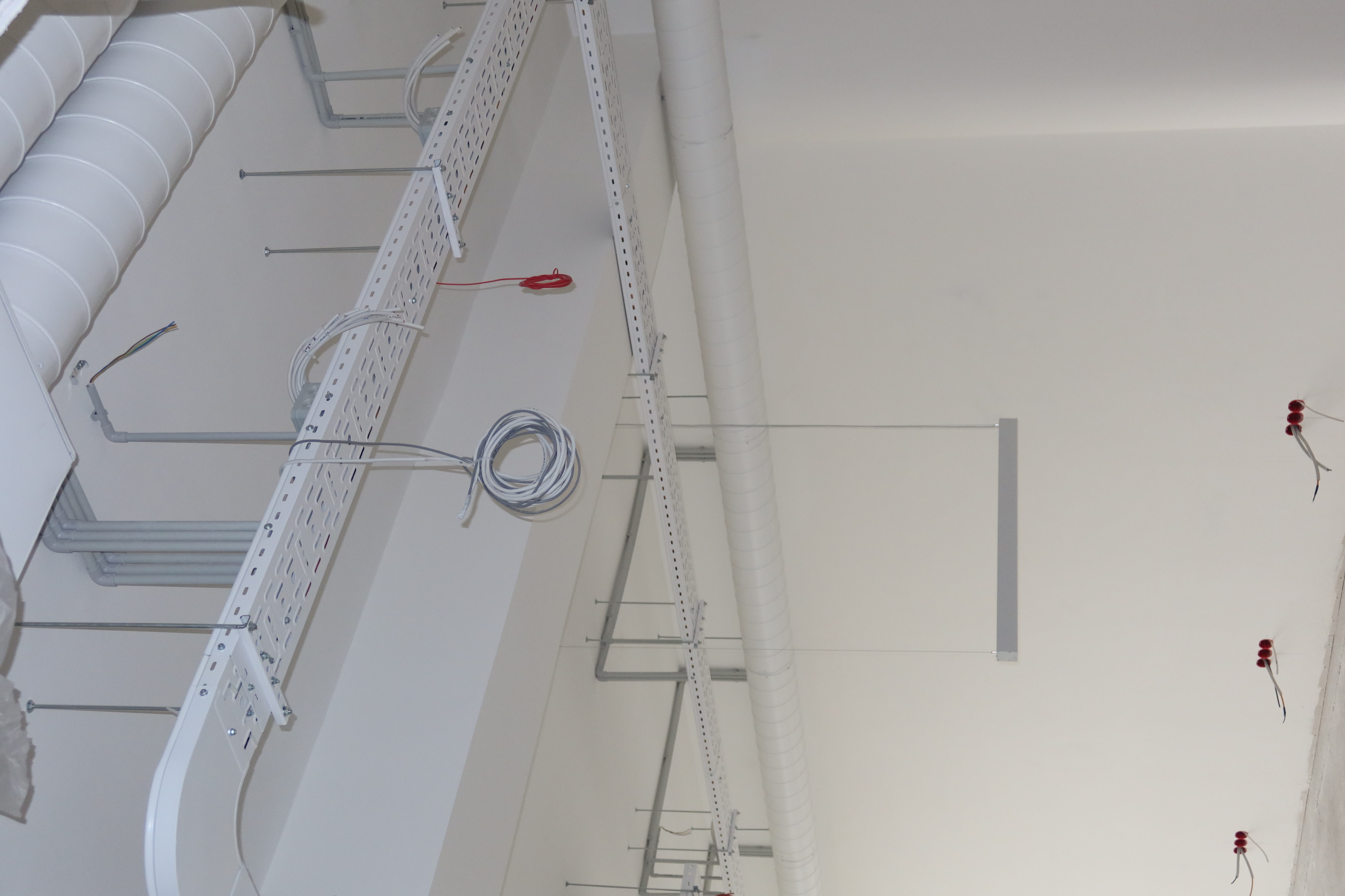Modena Business Center - Azatutyan 1/15